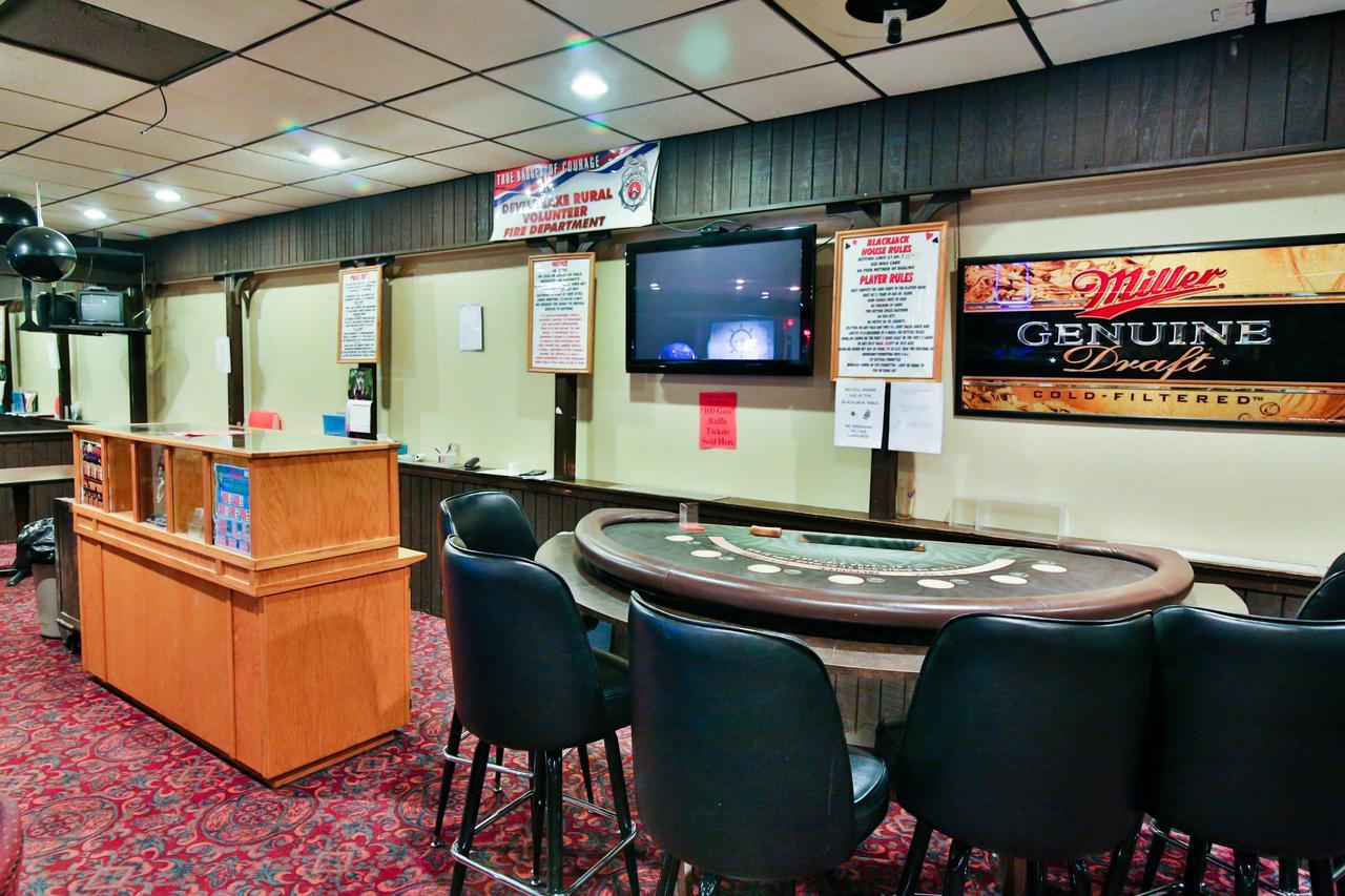 Great American Inn & SuitesDevils Lake エクステリア 写真