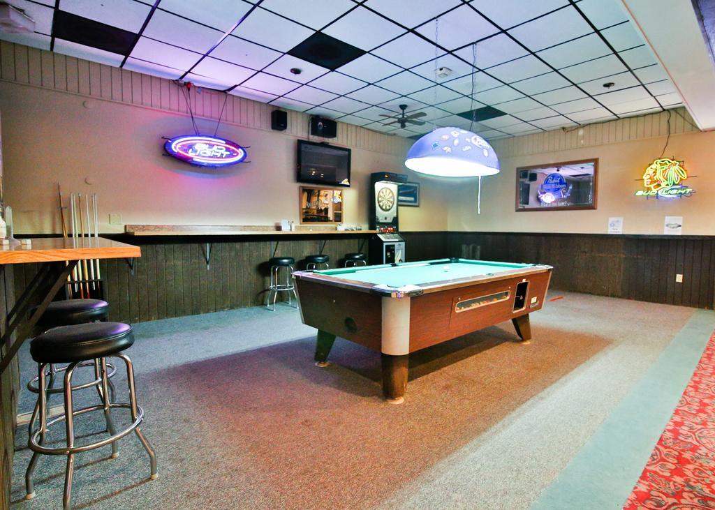 Great American Inn & SuitesDevils Lake エクステリア 写真