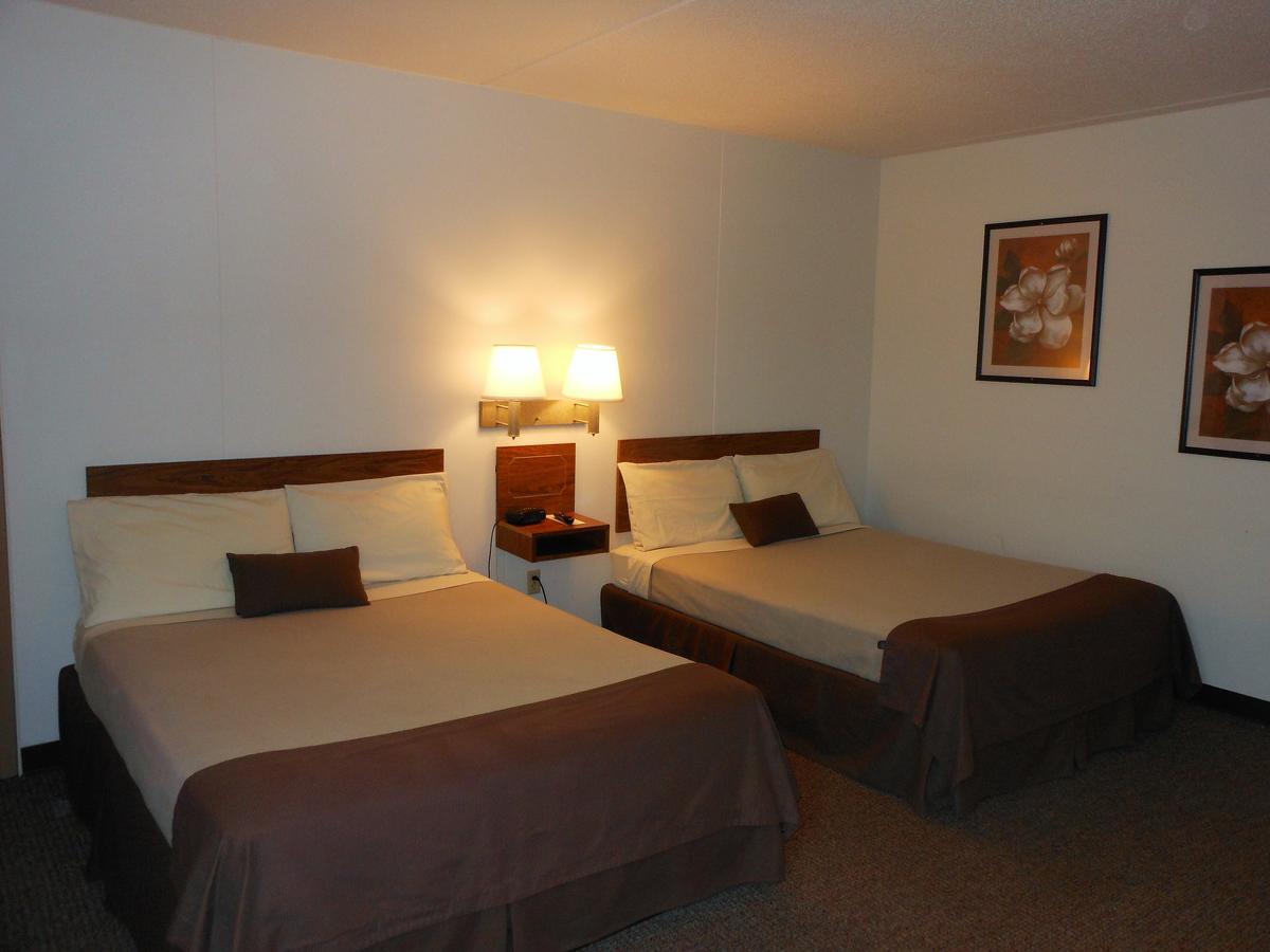 Great American Inn & SuitesDevils Lake エクステリア 写真